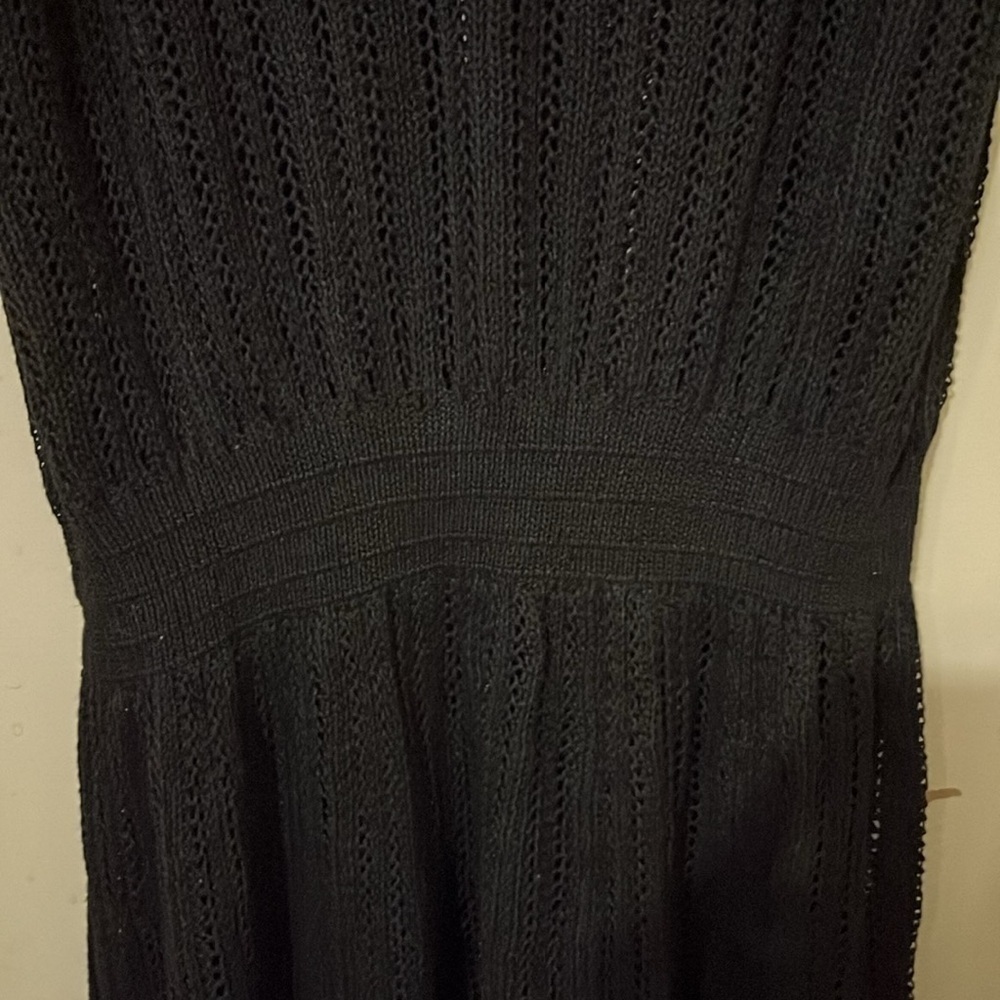 Black Crochet Sleeveless beach coverup
XXL - Picture 4 of 6